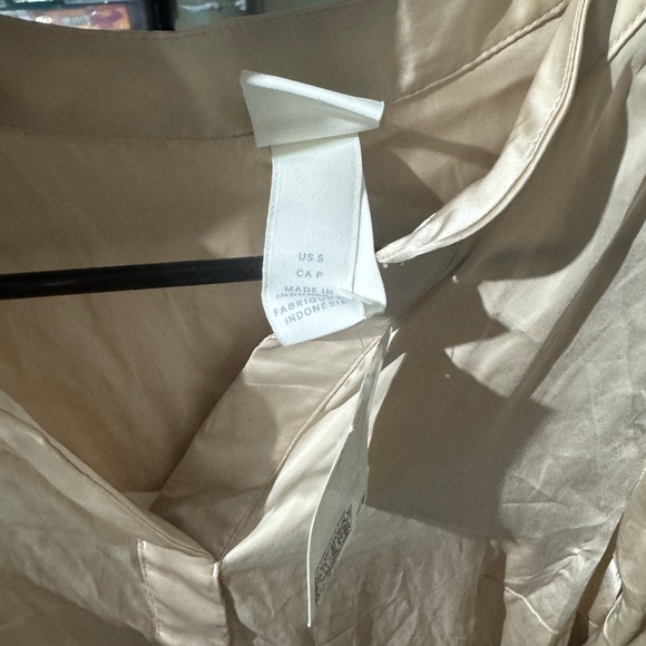 Elegant Cream Women's Dress - Picture 3 of 3